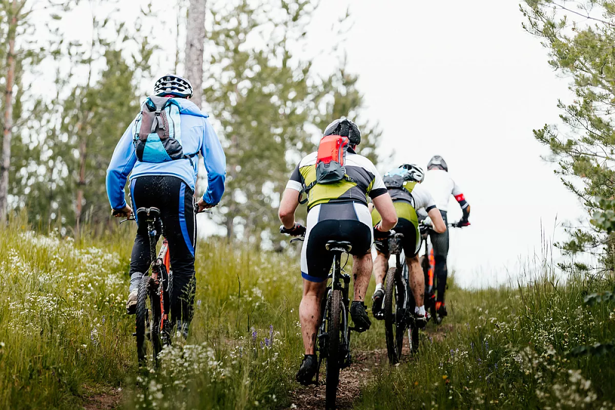 Zaino o marsupio, viaggio in MTB