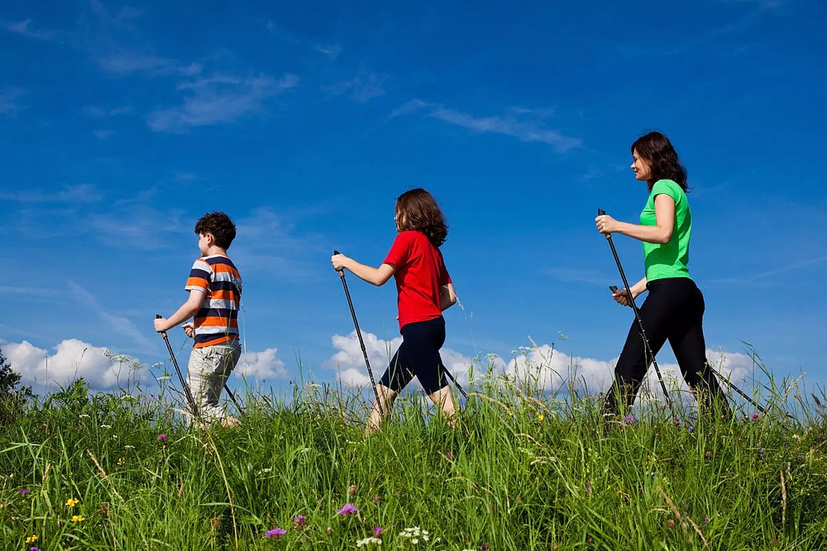 sh_nordic_walking_107205926