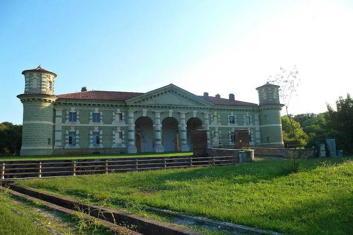 bosco della fontana, palazzina gonzaghesca 