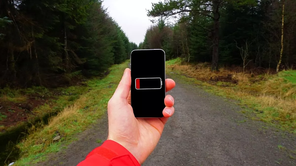 smartphone scarico con il freddo - SH: 1052574380