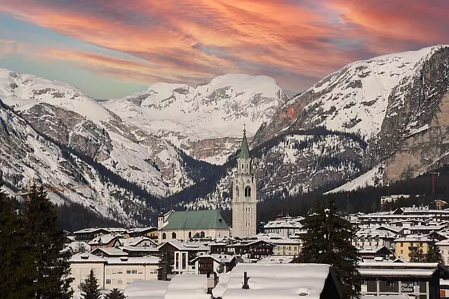 Meravigliosa vista invernale di Cortina d'Ampezzo - IS: 1297015034