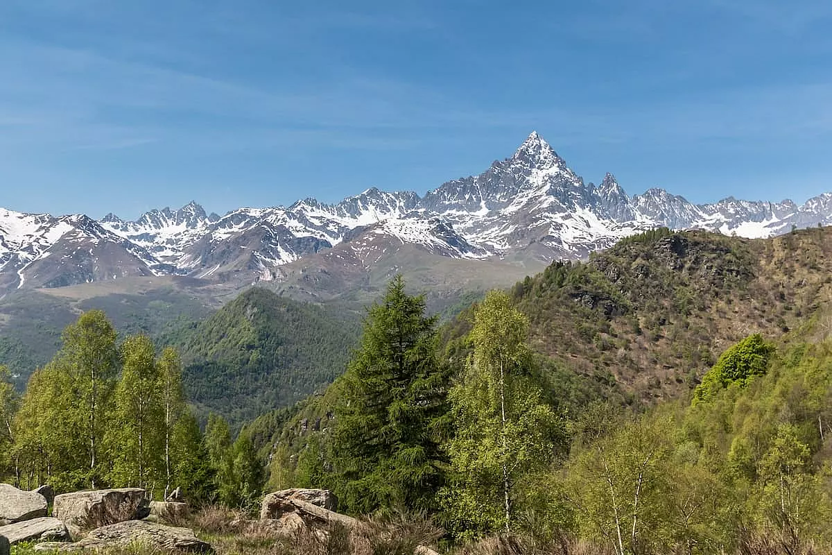 Vista panoramica sulla meravigliosa Punta Selassa