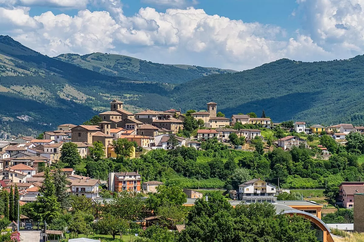Vista sui Monti della Laga e Montreale, dalla parte abruzzese - IS: 1313161321