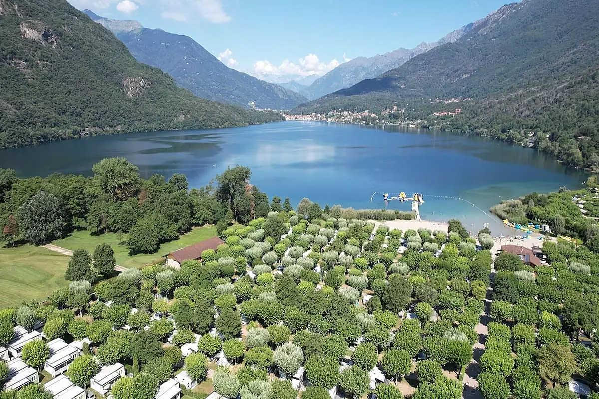 Bellissima vista dall'alto dello spettacolare Lago di Mergozzo - IS: 1436634060