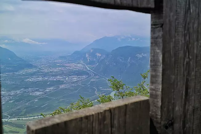 SH: 1882813930