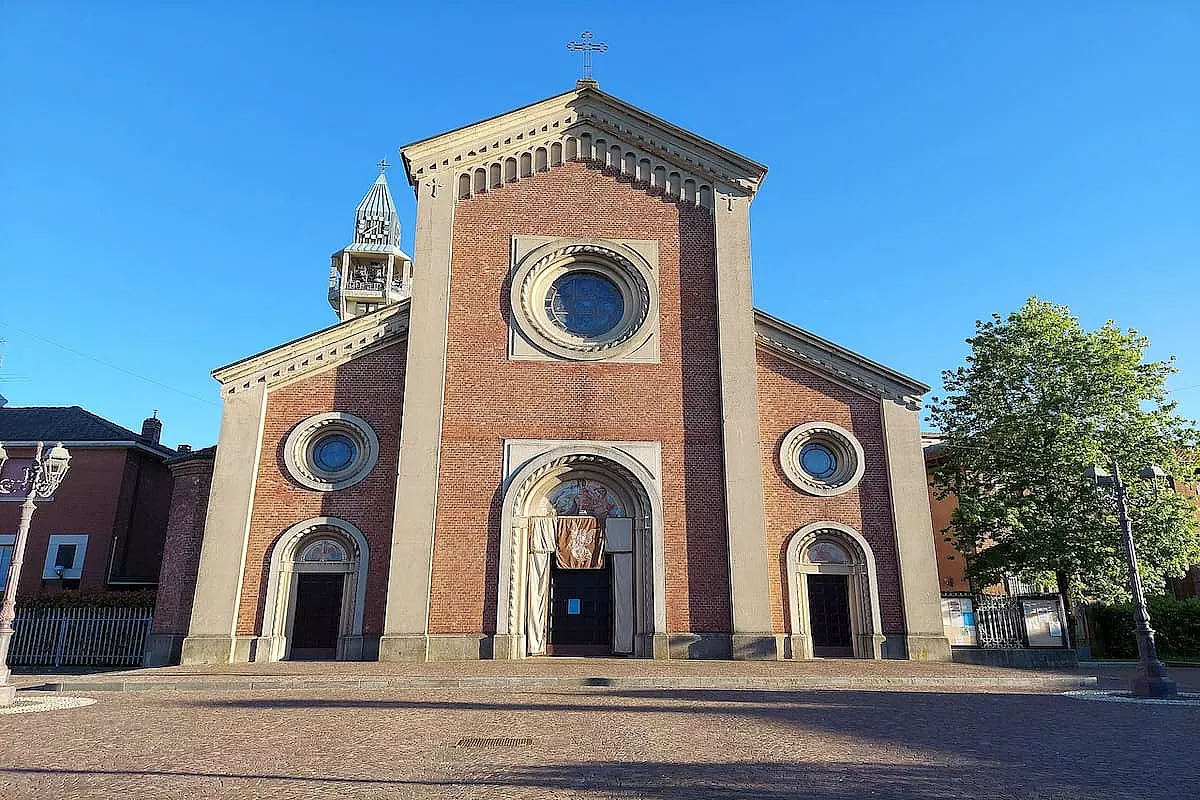 L'imponente chiesa di San Giorgio Martire a Casorezzo 