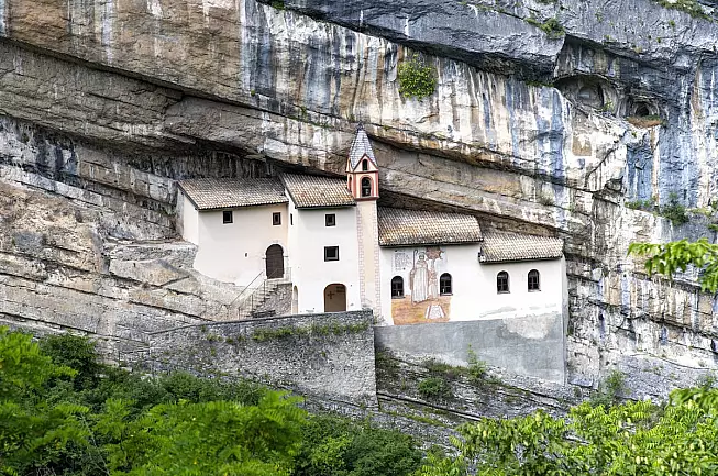 Vista dell'Eremo di San Colombano - IS: 1728672931