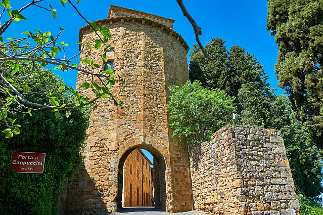Porta a Cappuccini di Pienza