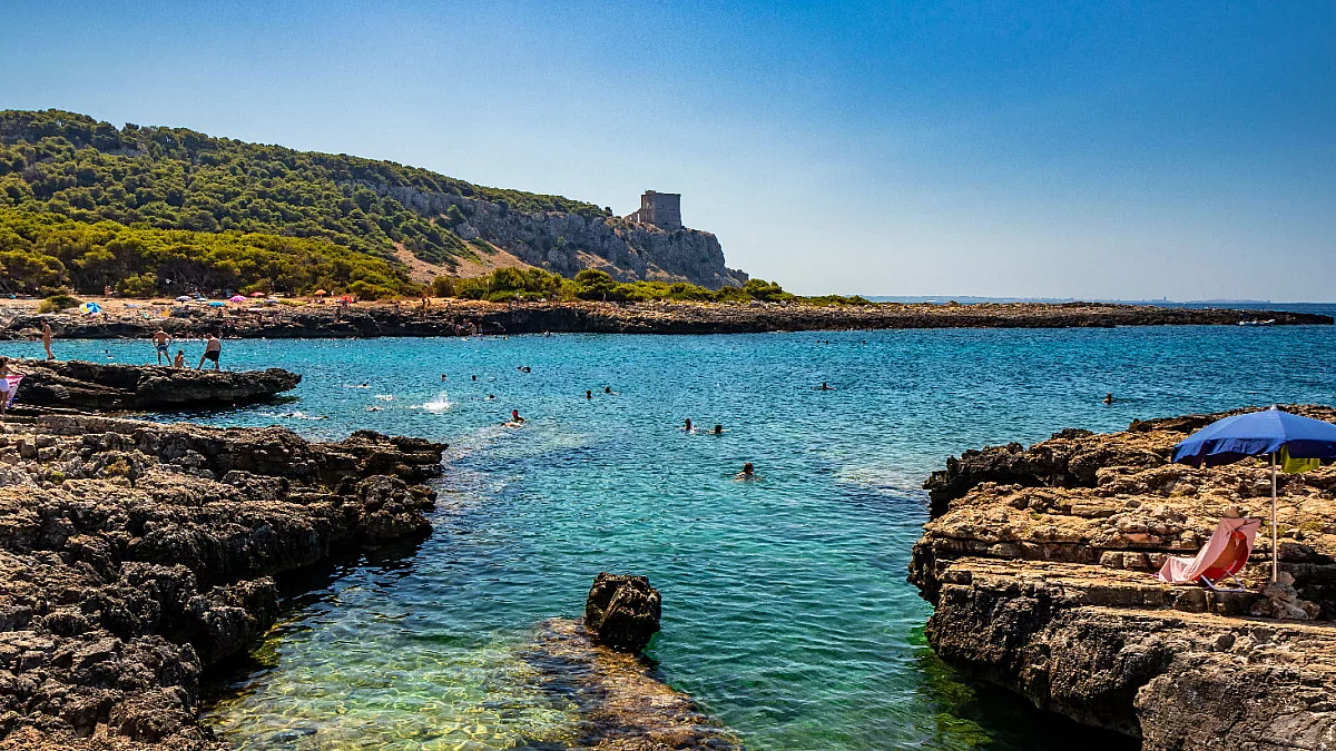 Porto Selvaggio, Puglia. Baia rocciosa