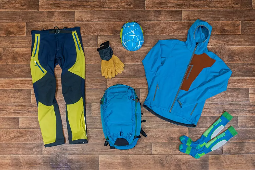 Gli amanti del trekking non si arrendono al freddo ecco cosa devi sapere per affrontare al