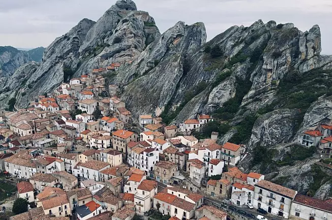 Pietrapertosa dall'alto, nelle Dolomiti Lucane, Basilicata
