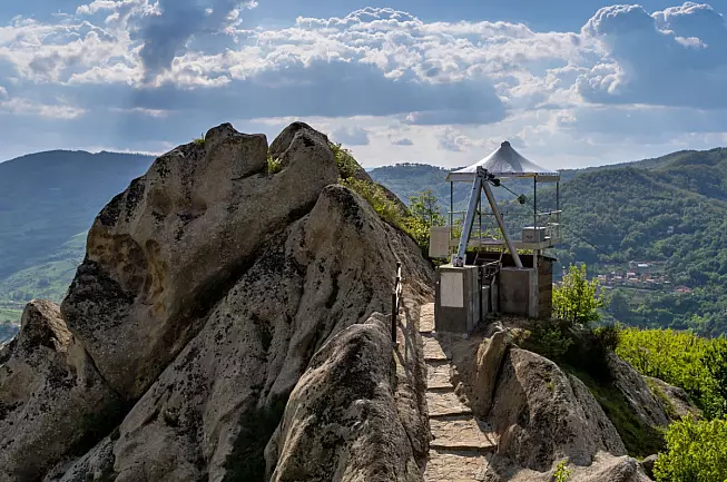Volo dell'Angelo di Pietrapertosa. Zipline e panorama. Shutterstock_2204578511