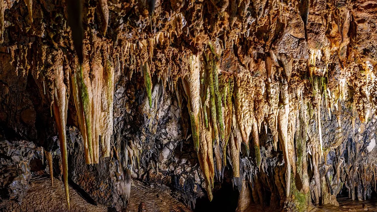 Grotte di Stiffe. iStock-1590184359