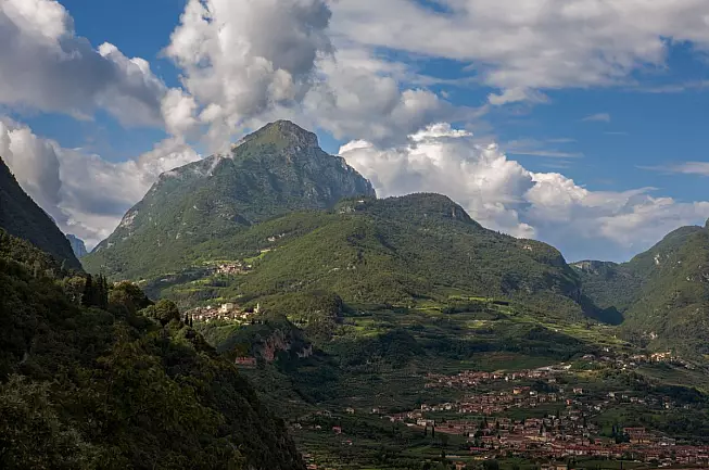 Monte Misone, Trento, Italia. iStock-1454847111