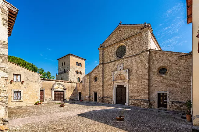 Abbazia di Farfa. Rieti. Shutterstock_2491527473