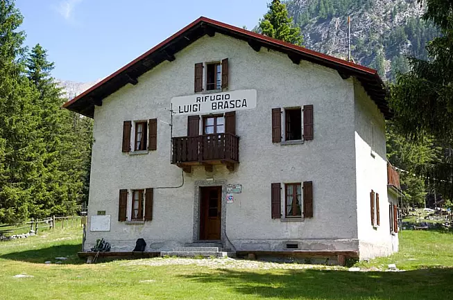 Rifugio Luigi Brasca. Foto di Ras78 rilasciata in licenza CC BY-SA 3.0