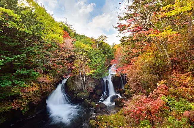 Ryuzu Cascades, o Cascate Ryuuzu. Shutterstock_164239949