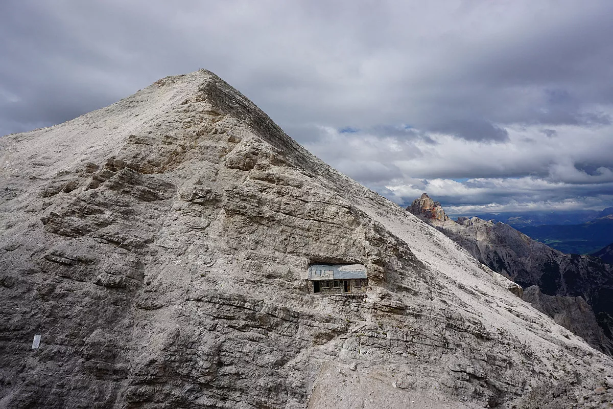 Bivacco Buffa di Perrero, sul Monte Cristallo. Cortina d'Ampezzo. Shutterstock_1332087698