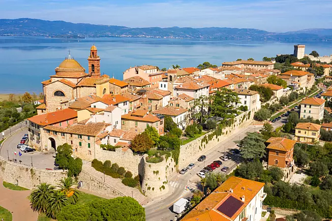 Castiglione del Lago, Lago Trasimeno. Shutterstock_2373129933