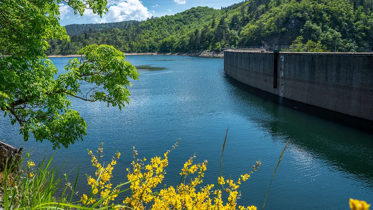 Laghi di Gorzente. Shutterstock_1748181050