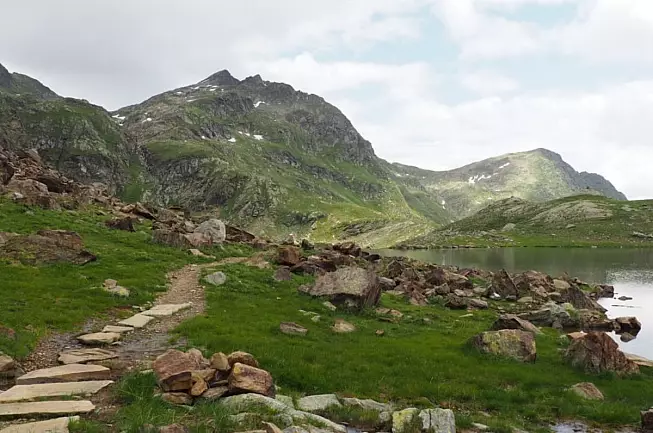 Laghi di Sopranes, percorso