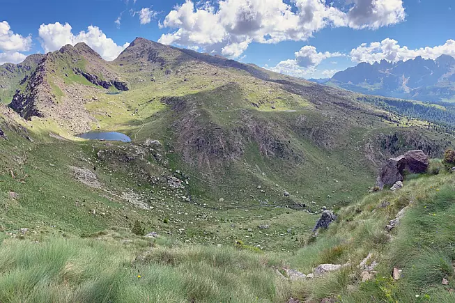 Laghi di Lusia, Dolomiti. Shutterstock_2508795071