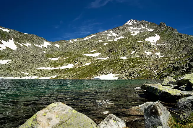 Lago della Selva o Waldnersee, Bolzano, Trentino-Alto Adige. Shutterstock_2005937501