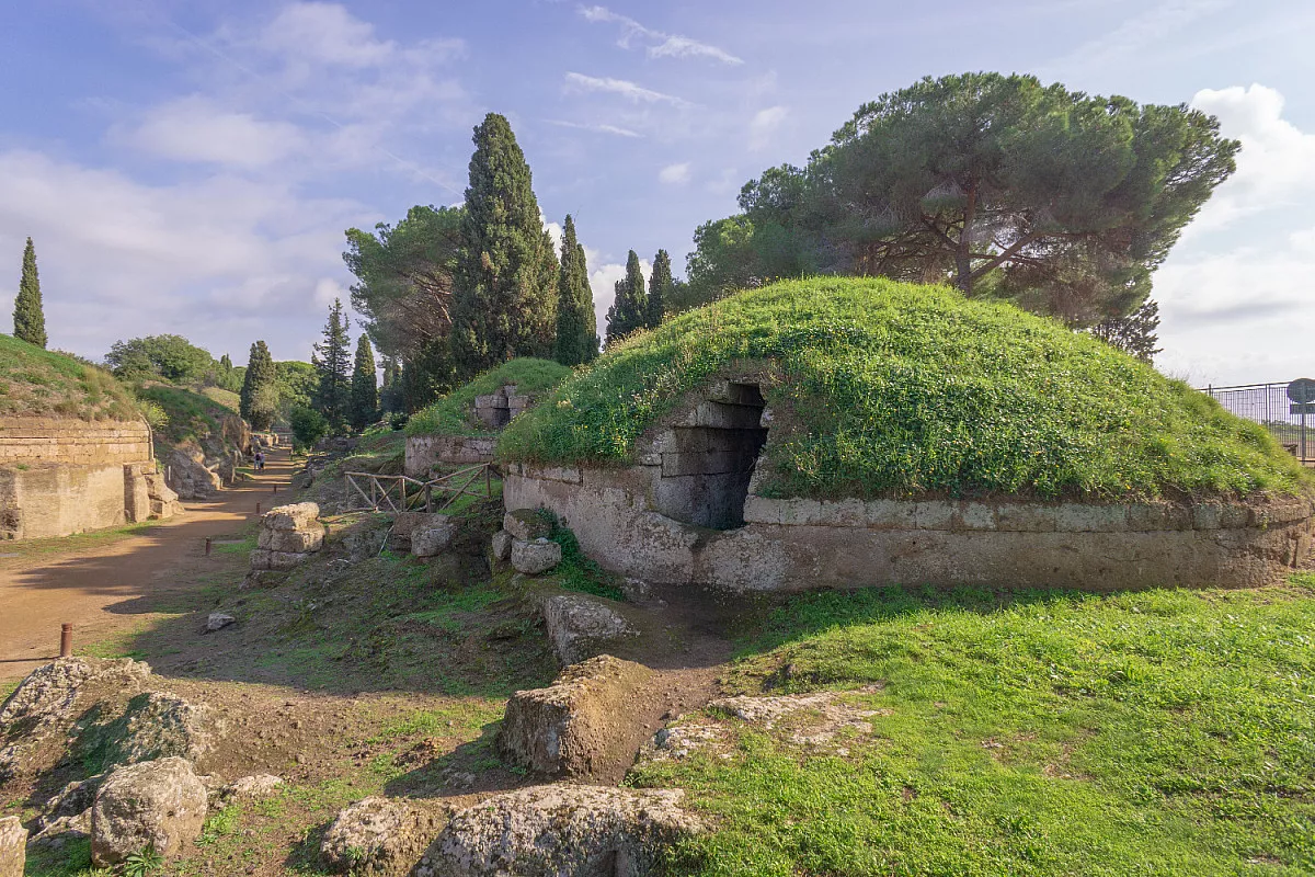 Necropoli della Banditaccia, Cerveteri, Roma, Lazio. Shutterstock_1546470467