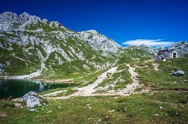 Percorso del Mulo, Cappella sul lago maggiore dei laghi d'Olbe, Laghi Olbe