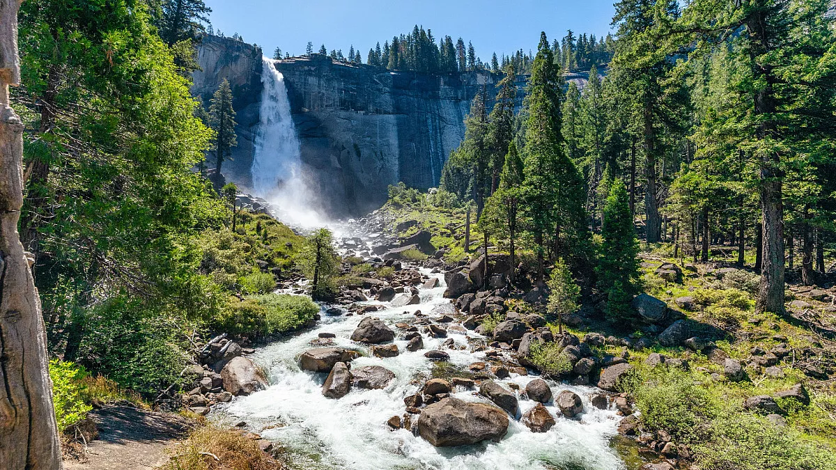 John Muir Trail, Yosemite National Park, California. Shutterstock_2497181531