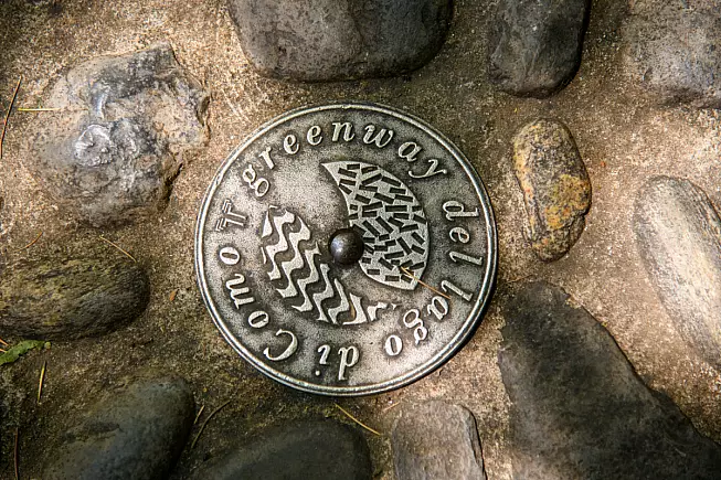 2636408475