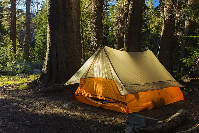 Yosemite National Park trekking. Shutterstock_568713151