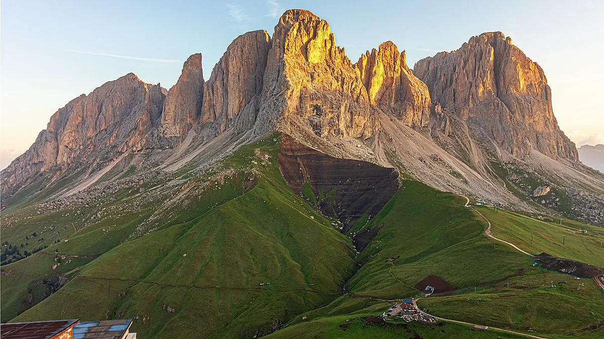 2580093225
