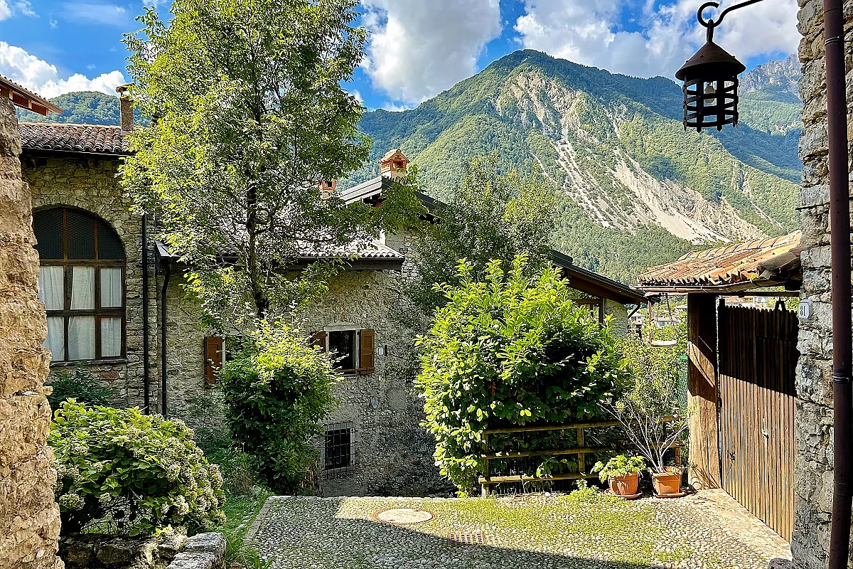 Canale di Tenno, villaggio medievale_2361936955