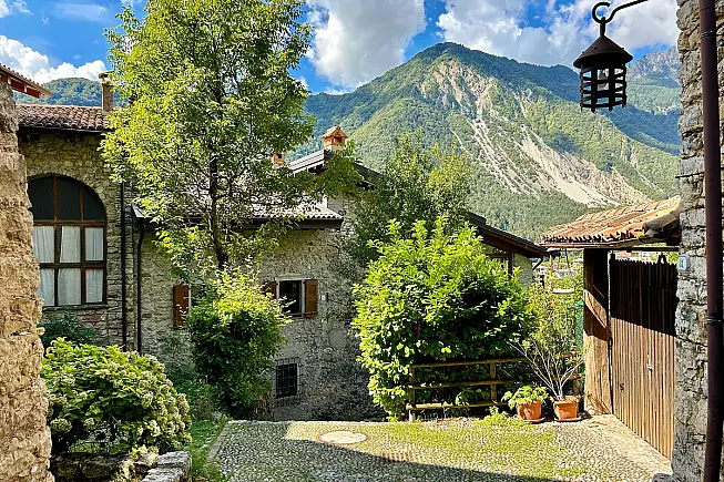 Canale di Tenno, villaggio medievale_2361936955