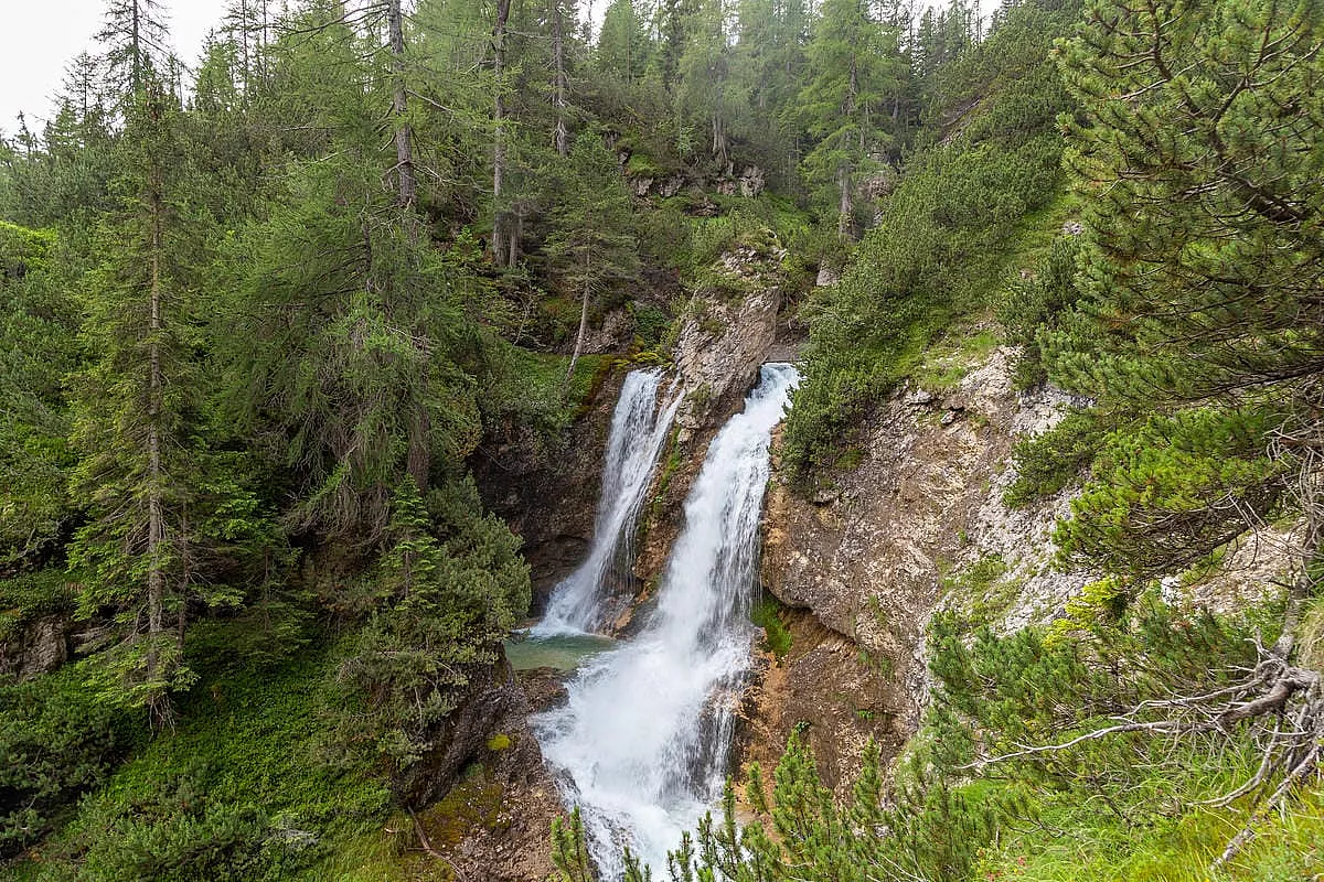 2557394671