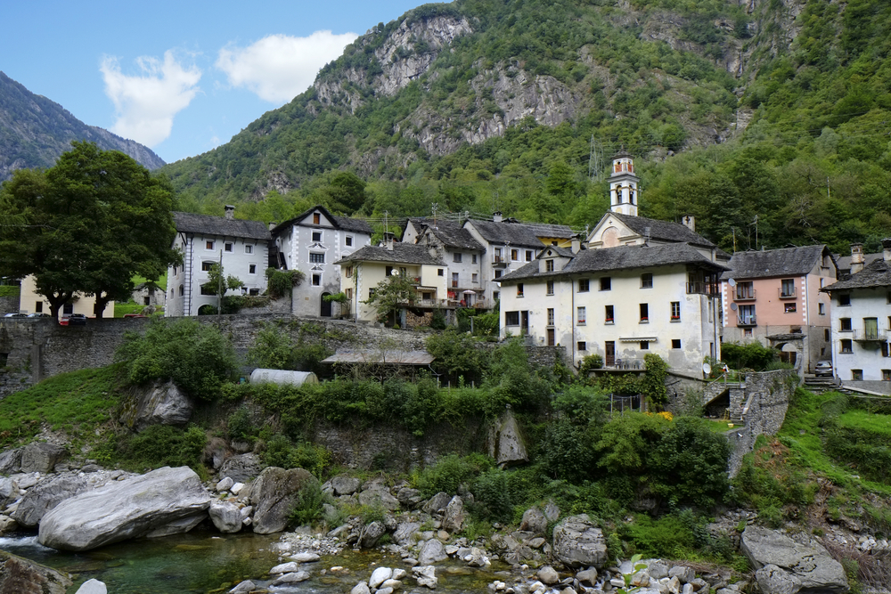 Valle Verzasca, Lavertezzo