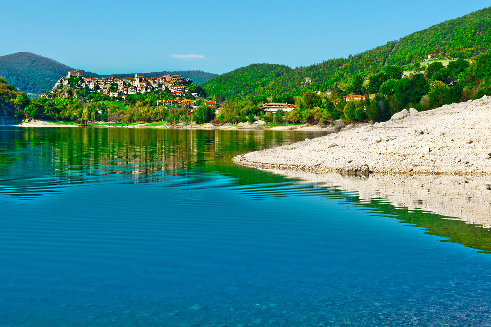 Castel di Tora, Lago del Turano