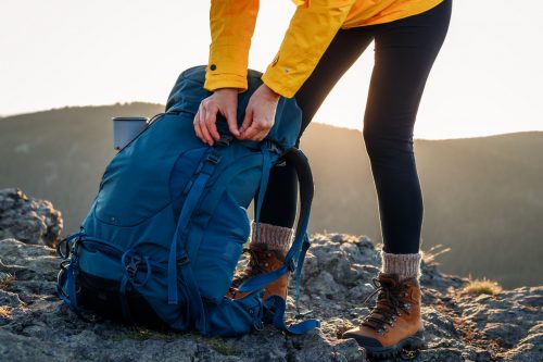 cosa mettere nello zaino da trekking per un giorno