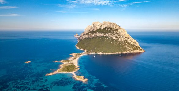 Una foto dell'isola di Tavolara in Sardegna